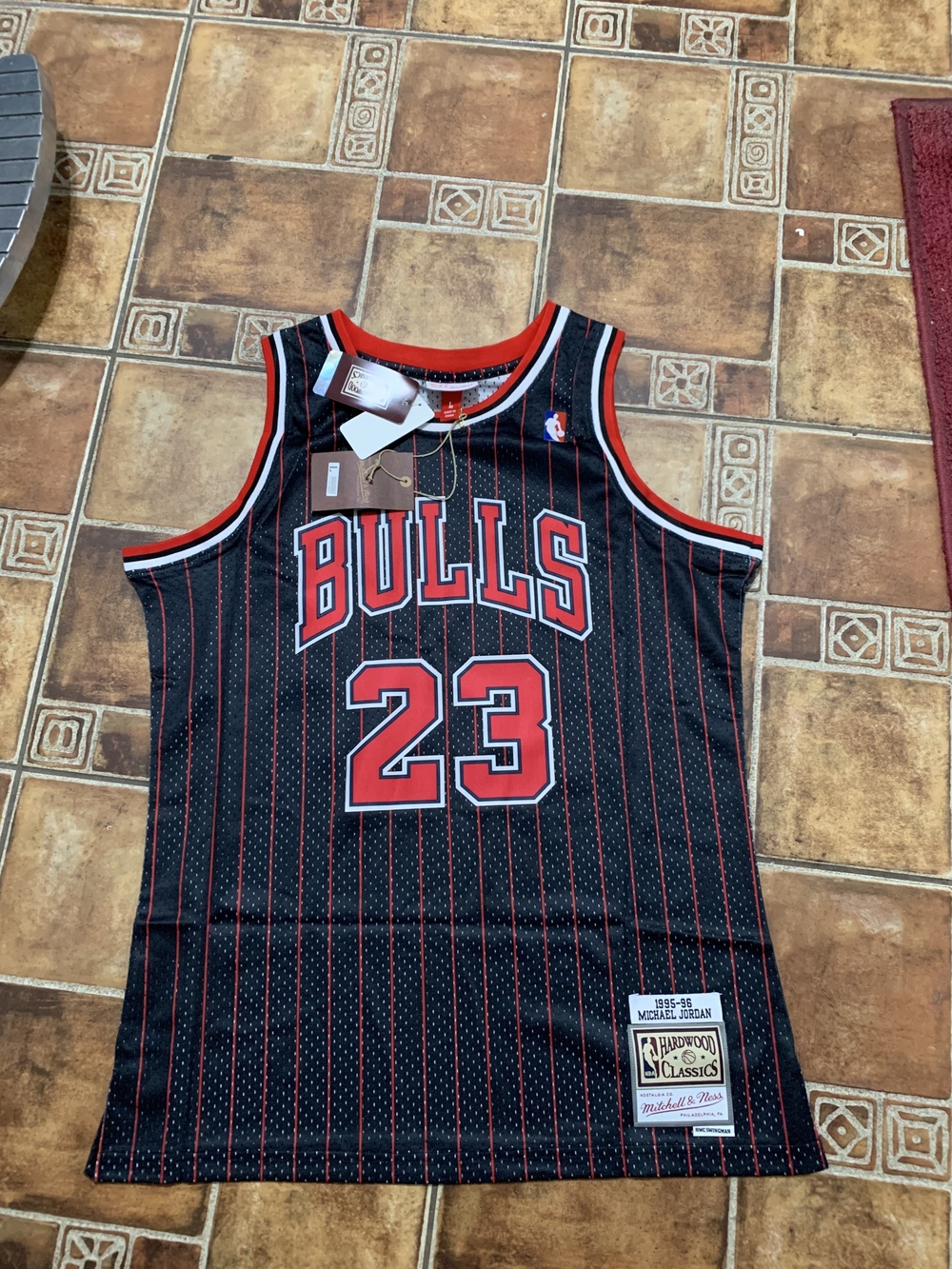 Mitchell & News Chicago Bulls 1995/96 Jordan Jersey Size M